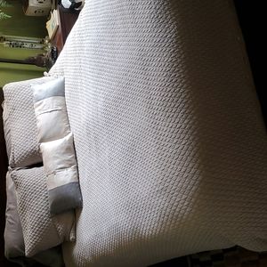 West Elm Queen duvet cover set - gray